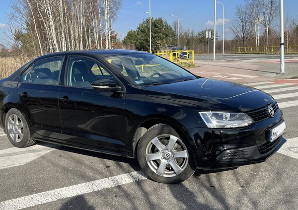 Volkswagen Jetta cena 30500 przebieg: 233000, rok produkcji 2012 z Kobyłka małe 67